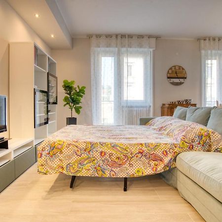 Caseospitali - Casa Janas, Elegante Trilocale Per 5 In Zona Centrale Милан Экстерьер фото